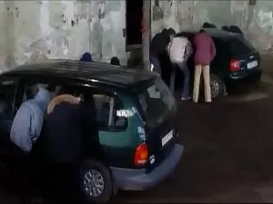पार्टी, छात्र, युवा  ...